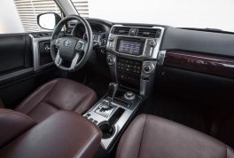 2015-toyota-4runner-limited-cabin-02