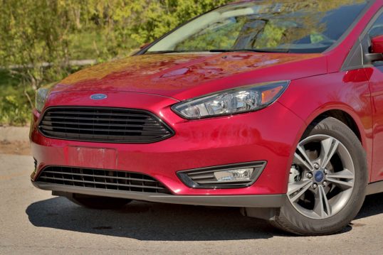 2016-ford-focus-ecoboost-review-1