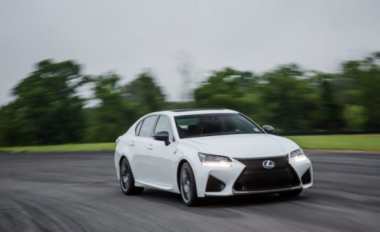 2016-lexus-gs-f-202-876x535