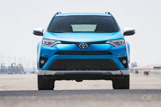 2016-toyota-rav4-se-awd-front-end