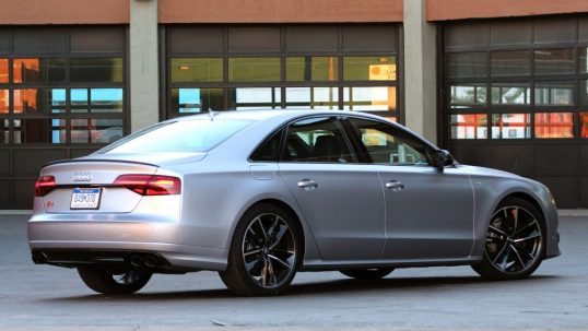 2016-audi-s8-plus-review2