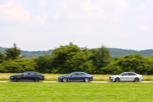 2017-bmw-alpina-b7-xdrive-vs-2017-audi-s8-plus-vs-2016-jaguar-xjr-09