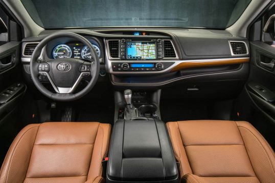 2017-toyota-highlander-hybrid-limited-platinum-interior