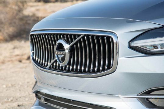 2017-volvo-s90-t6-awd-inscription-grille