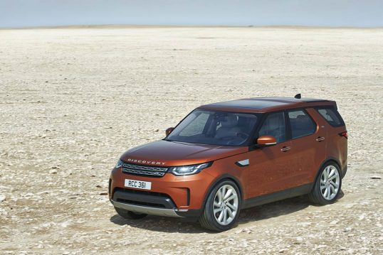 2018-land-rover-discovery-08