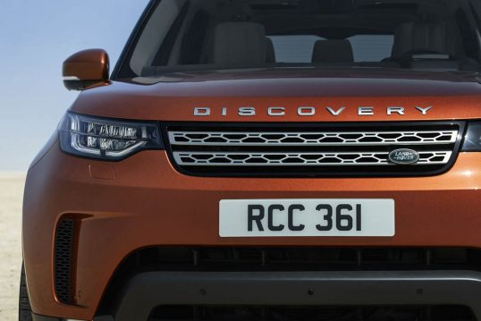 2018-land-rover-discovery-56