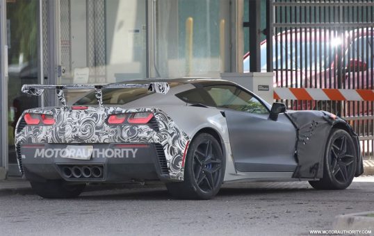 2018-chevrolet-corvette-zr1-spy-shots-s-baldauf-sb-medien_100562454_l