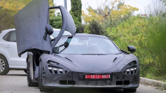 2018-mclaren-p14-spy-photo