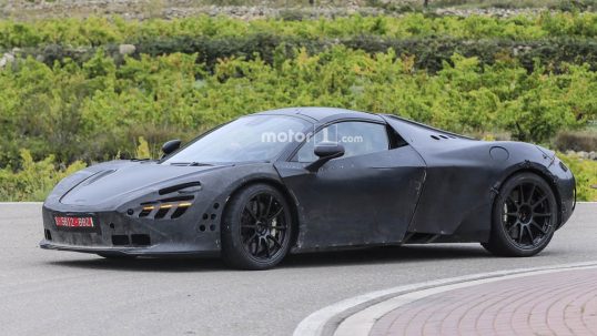 2018-mclaren-p14-spy-photo1