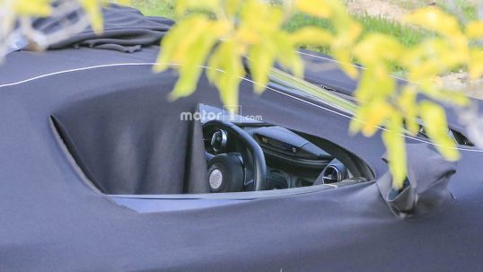 2018-mclaren-p14-spy-photo4