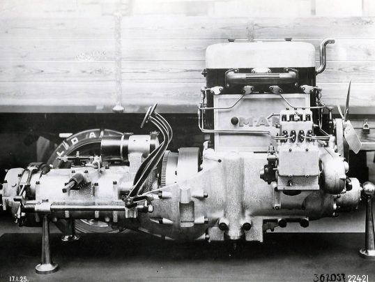 bild_3_1580_dieselmotor_exponat_1925_width_1480_height_1110