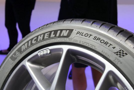 michelin-pilot-sport-4-s-01