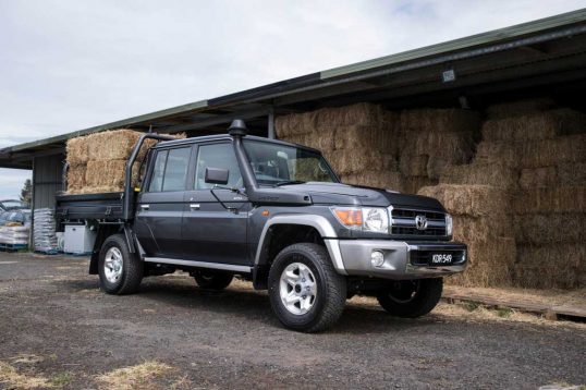 toyota-landcruiser-70-42