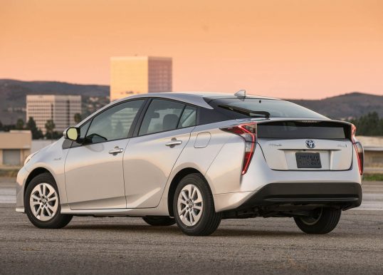 toyota-prius-2016-1600-3e