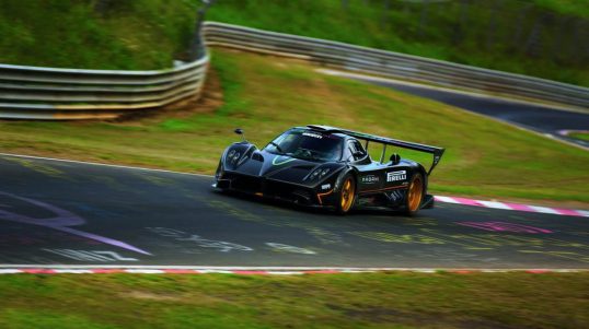 pagani-zonda-r-sets-new-circuit-record-at-nurburgring-nordschleife-2