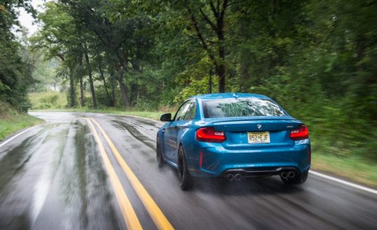 2017-bmw-m2-104-876x535