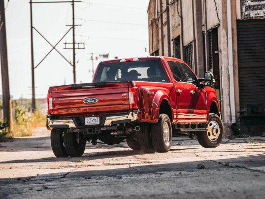 2017-ford-f-250-lariat-4x4-and-2017-ford-f-350-lariat-4x4-67l-front-three-quarter