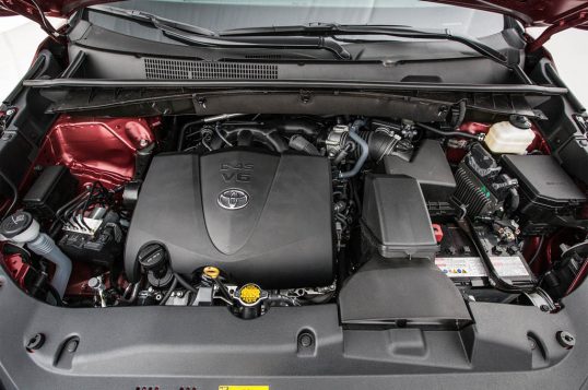 2017-toyota-highlander-se-awd-engine