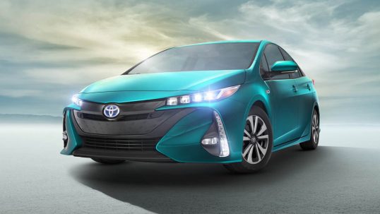 2017-toyota-prius-prime-4