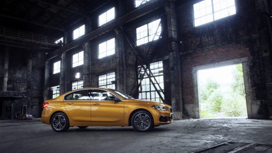 2017-bmw-1-series-sedan-china-4