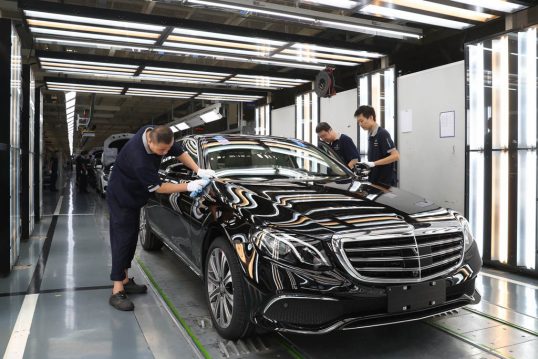 2017-mercedes-benz-e-class-china-3