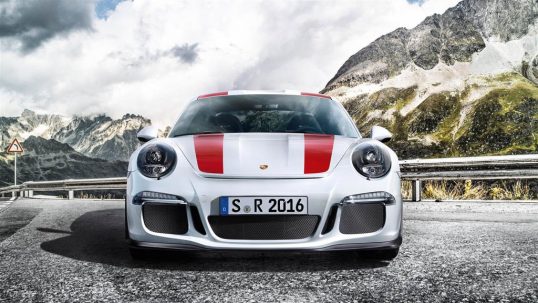 2017-porsche-911-r-2