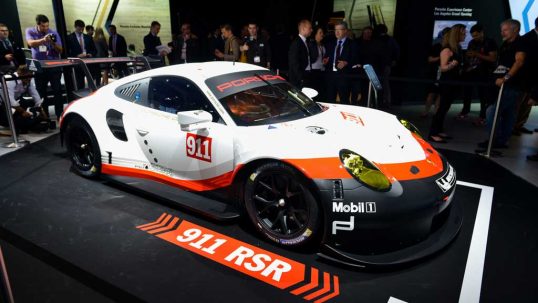 2017-porsche-911-rsr-la-201