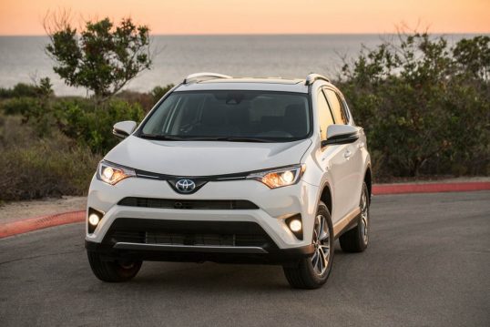 2017-toyota-rav4-hybrid-2