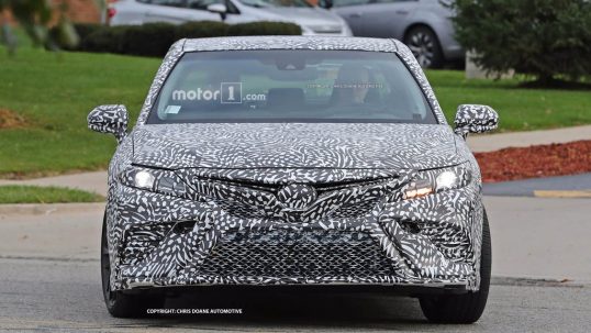 2018-toyota-camry-spy-photos2