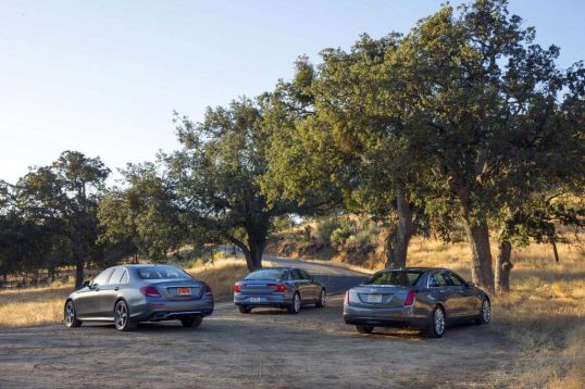 cadillac-ct6-vs-mercedes-benz-e300-vs-volvo-s90-t6-rear-three-quarter