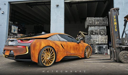 metrowrapz-bmw-i8-three-quarter-rear