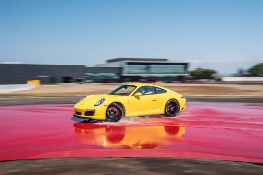 porsche-experience-center-los-angeles-19