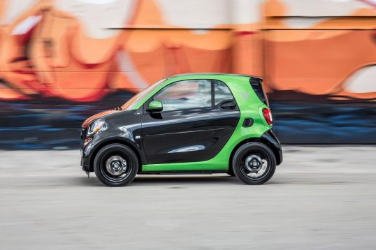 smart-fortwo-ev-2016-09