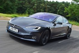 tesla-model-s-2016-p90d-02
