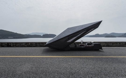 15-how-could-we-not-draw-attention-to-this-driveable-electric-car-that-looks-like-a-spaceship