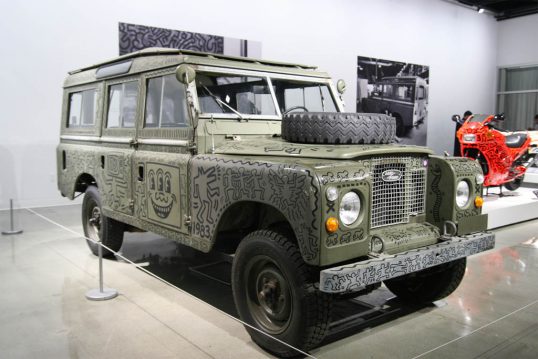 1971-land-rover-series-iii-109-station-wagon-front-three-quarter