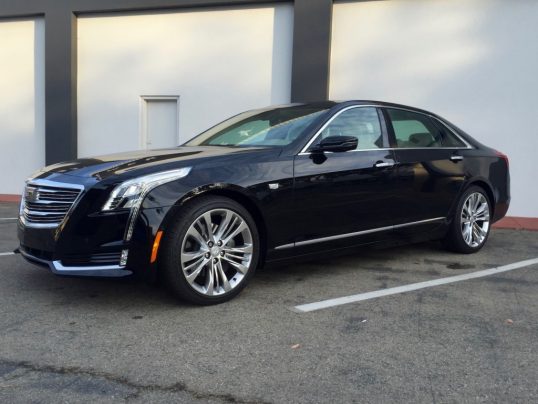 2016-cadillac-ct6-first-5