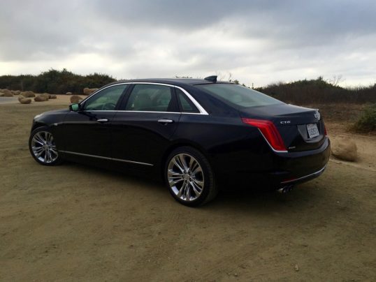 2016-cadillac-ct6-first-7