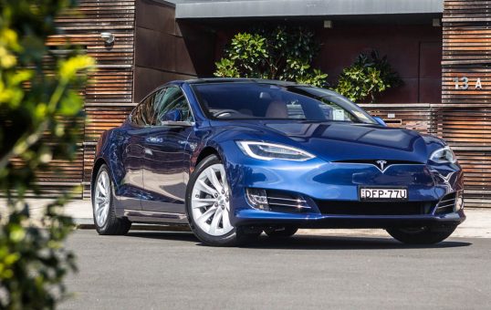 2016-tesla-model-s-75d-1