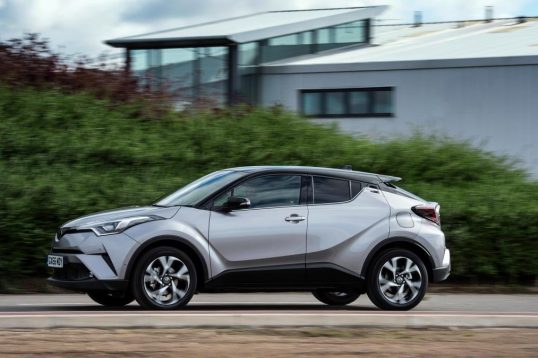 2016_toyota_c-hr_ext_dyn_05