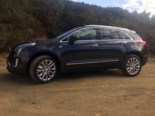 2017-cadillac-xt5-review-1