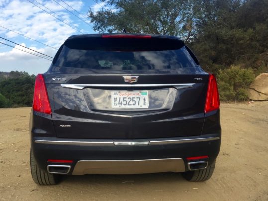 2017-cadillac-xt5-review-5