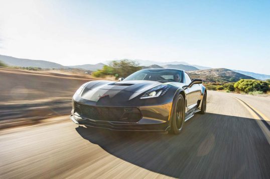 2017-chevrolet-corvette-grand-sport-front-three-quarter-in-motion-02