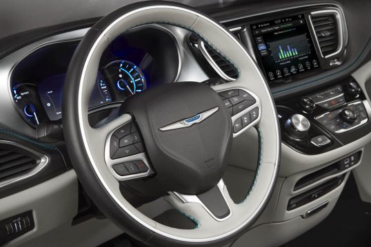 2017 Chrysler Pacifica Hybrid