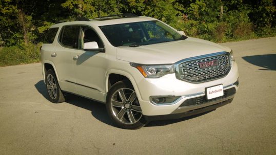 2017-gmc-acadia-denali-comparo00001