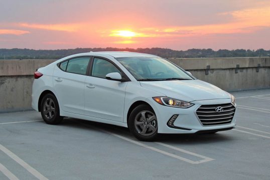 2017-hyundai-elantra-eco-front-three-quarter-sunset