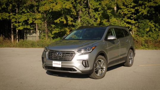 2017-hyundai-santafe-comparo