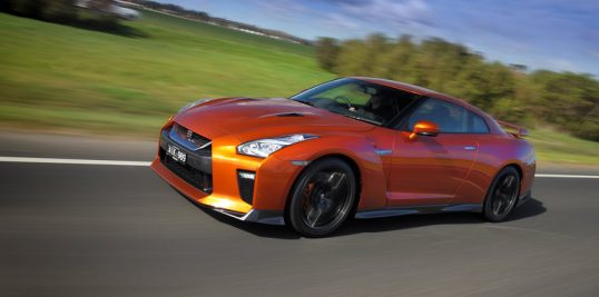 2017-nissan-gt-r-5