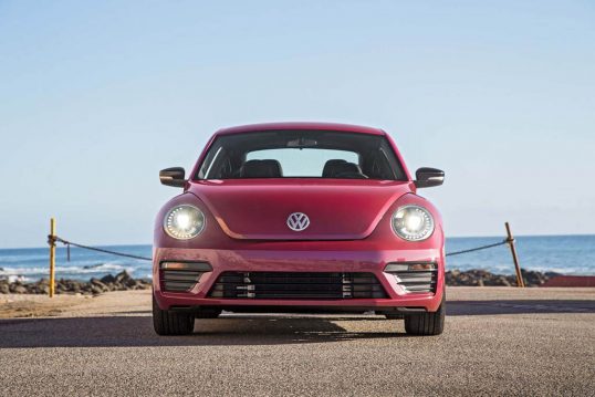 2017-volkswagen-pinkbeetle-front-end