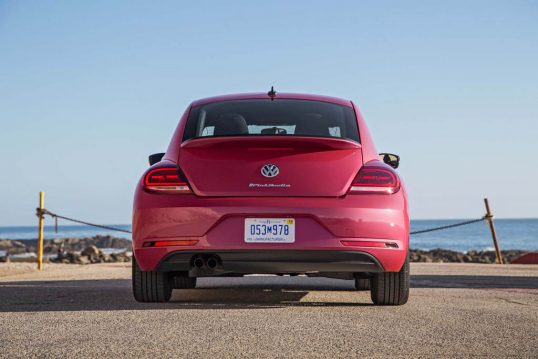 2017-volkswagen-pinkbeetle-rear-end